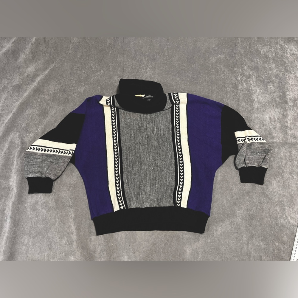 Universal Knit Vintage Colourblock Sweater – Size large